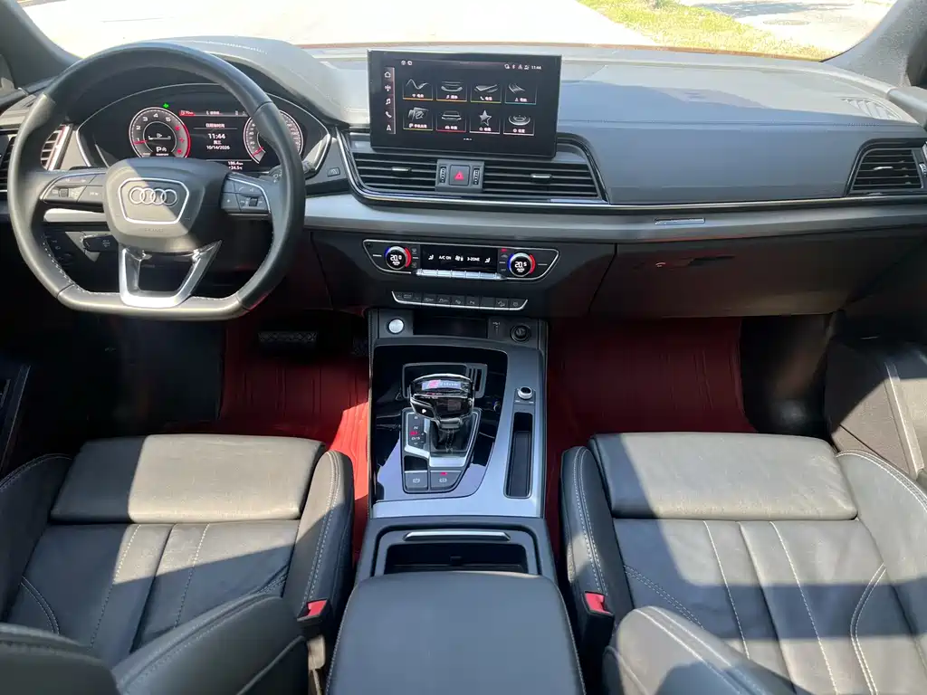 Audi Q5L Sportback — миниатюра 14