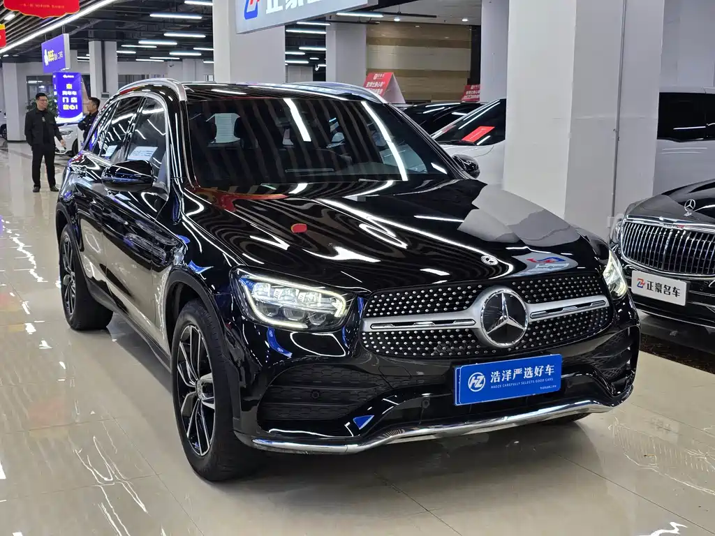 MERCEDES-BENZ GLC
