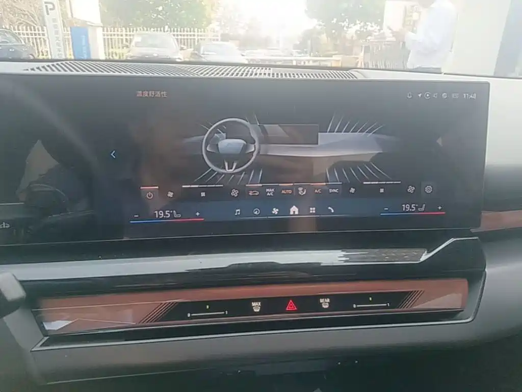 BMW 5 Series — миниатюра 18