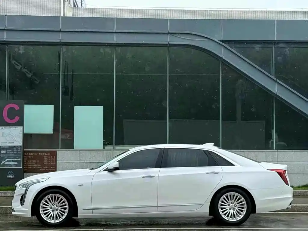 Cadillac CT6 — миниатюра 3