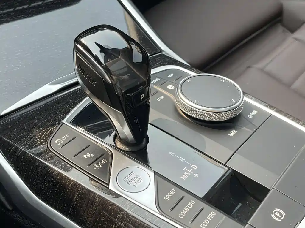 BMW 3 Series — миниатюра 15
