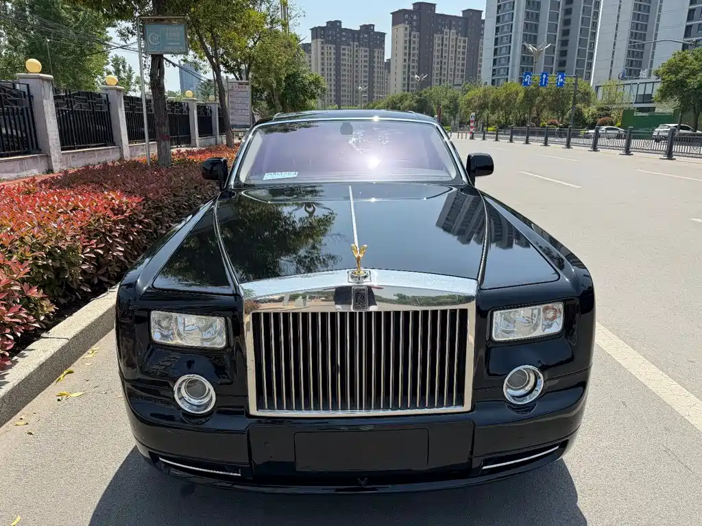 Rolls-Royce Phantom — миниатюра 2