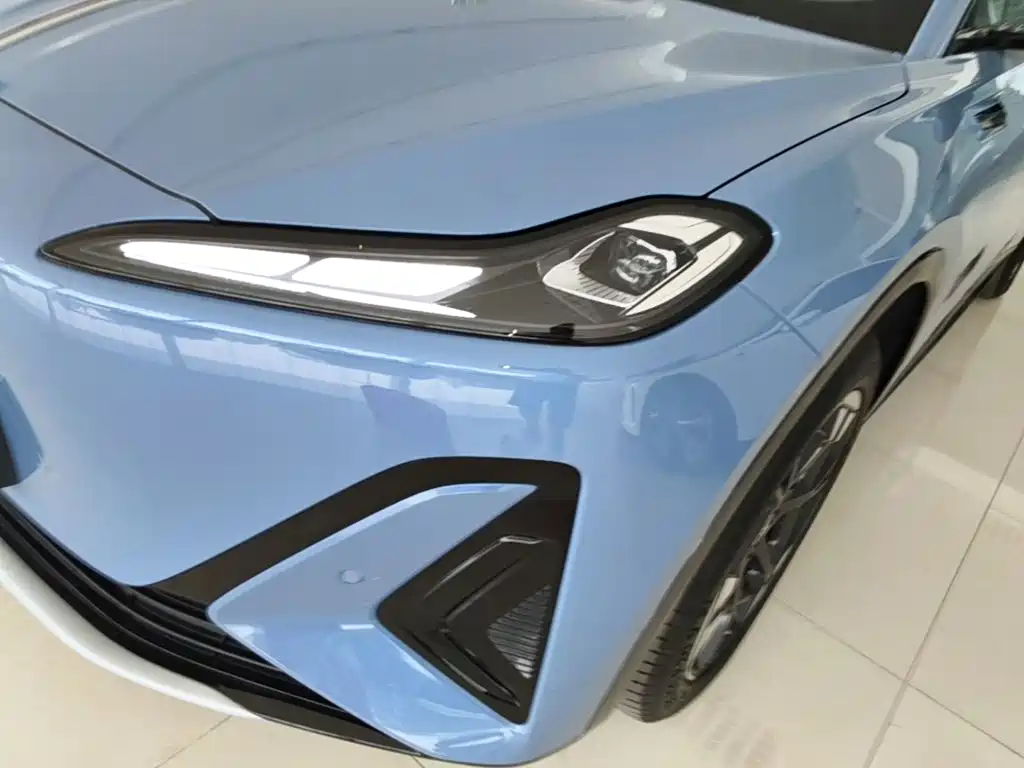 Hongqi Красный флаг Skyman 06 — миниатюра 24