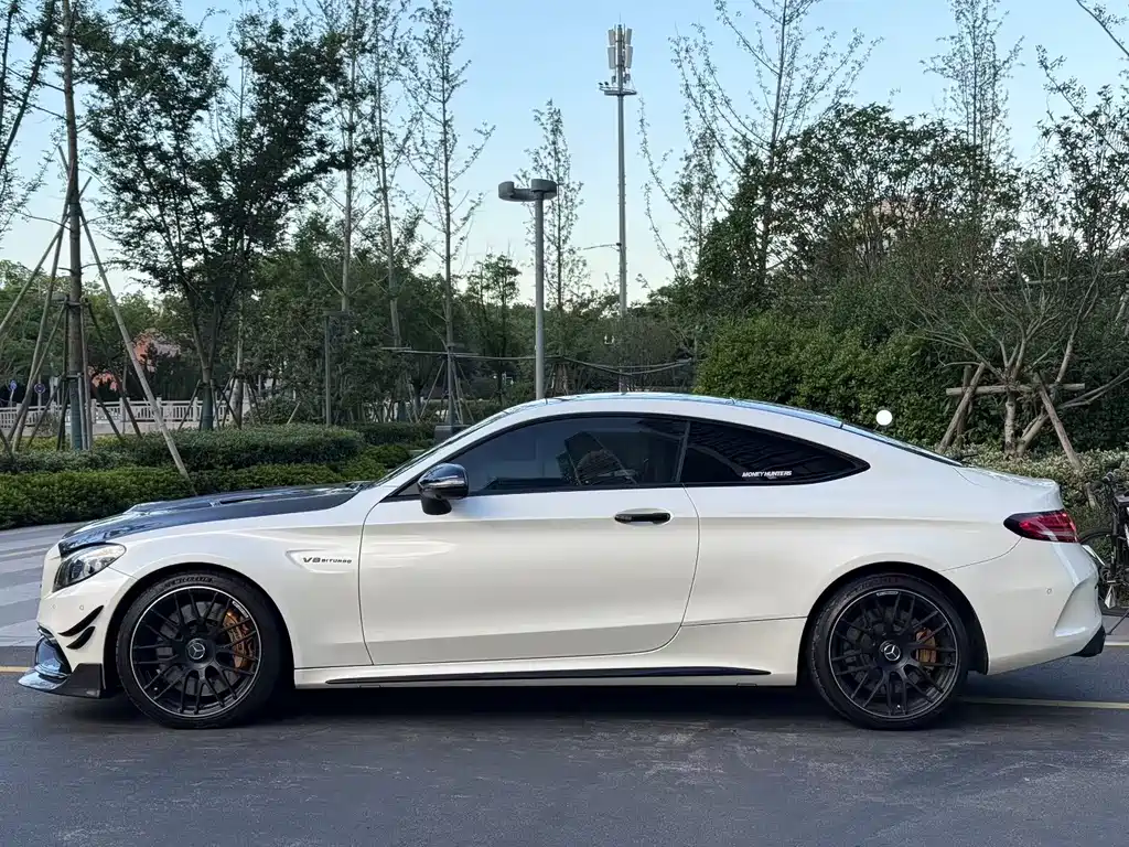 MERCEDES-BENZ C CLASS AMG