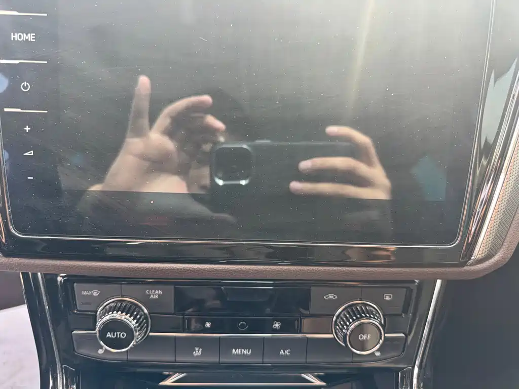 Volkswagen Phideon — миниатюра 8