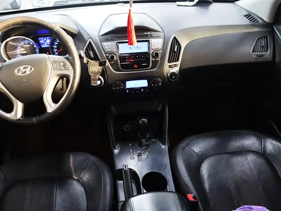 Hyundai BAIC Hyundai ix35 ix35 2013 2.0L AT GLS V