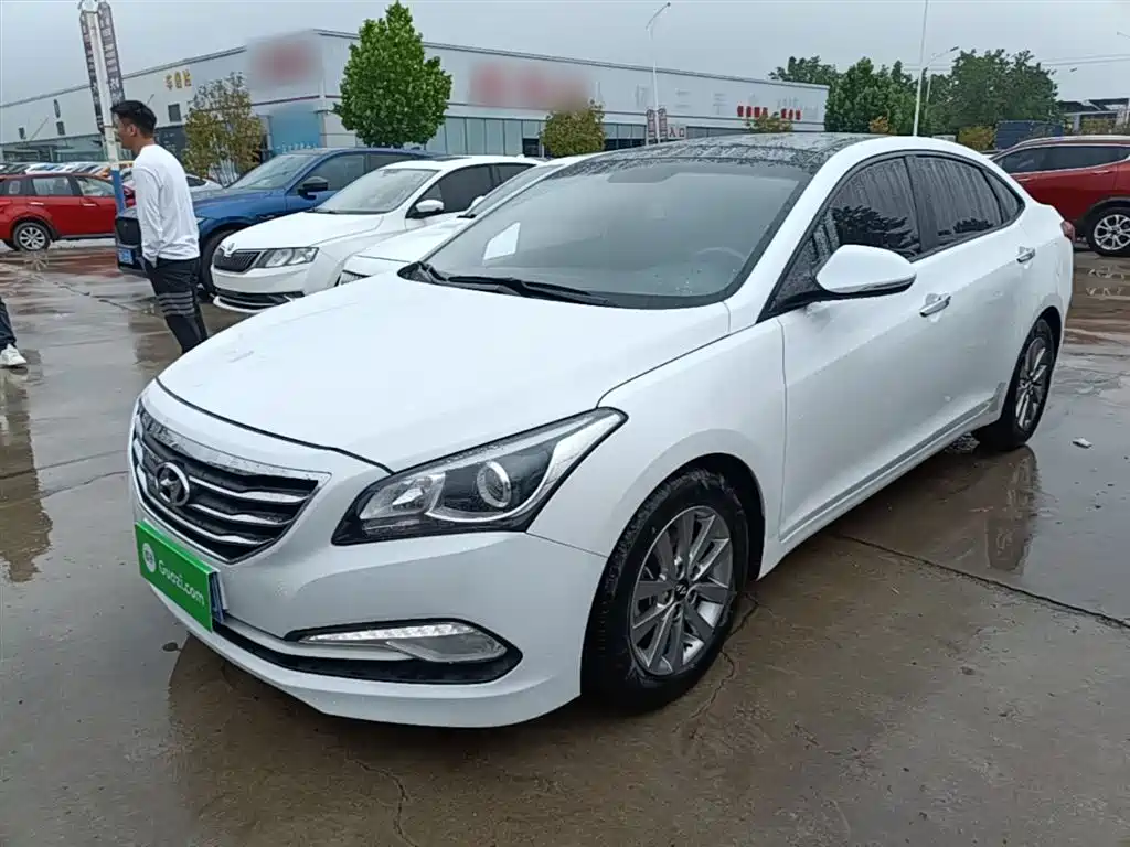 Hyundai Mistra 2015