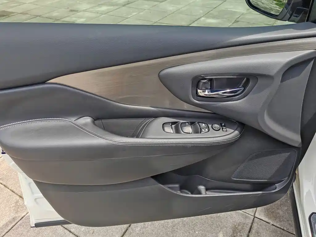 Nissan Murano — миниатюра 8