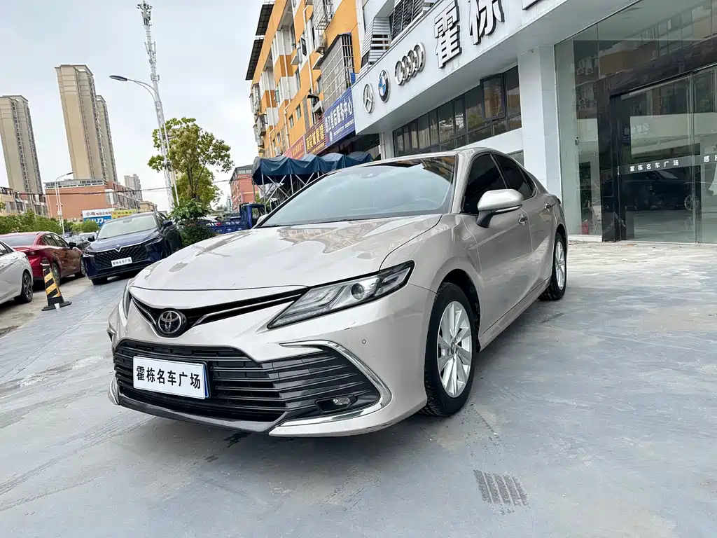 Toyota Camry 2021