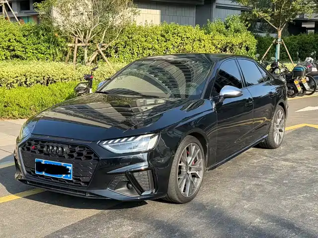 AUDI  S4 2023