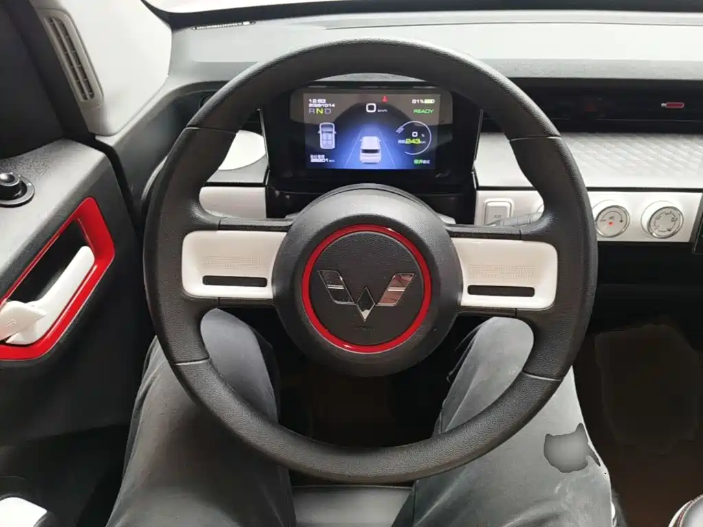 Wuling MINIEV — миниатюра 11