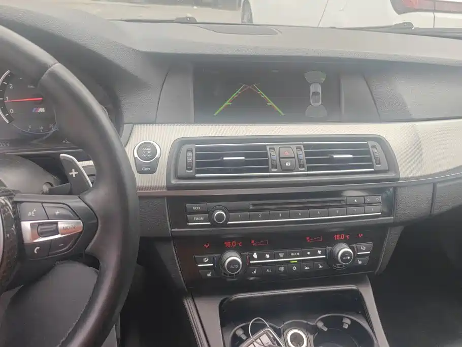 BMW M5 — миниатюра 13