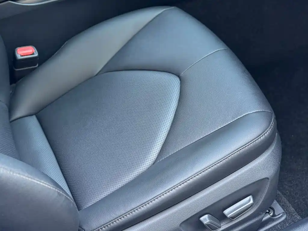 Toyota Camry — миниатюра 10