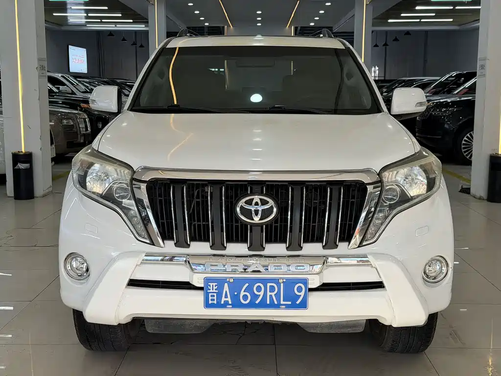 TOYOTA PRADO