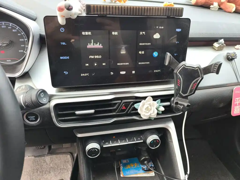 Geely Binyue — миниатюра 9