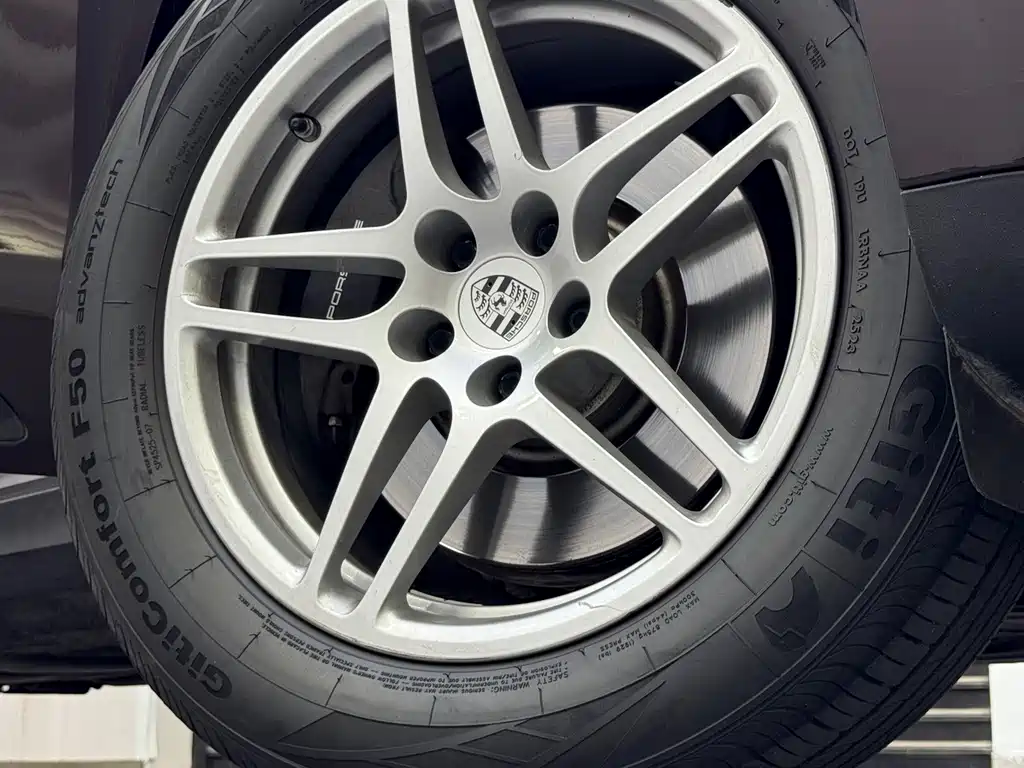 Porsche Macan — миниатюра 14