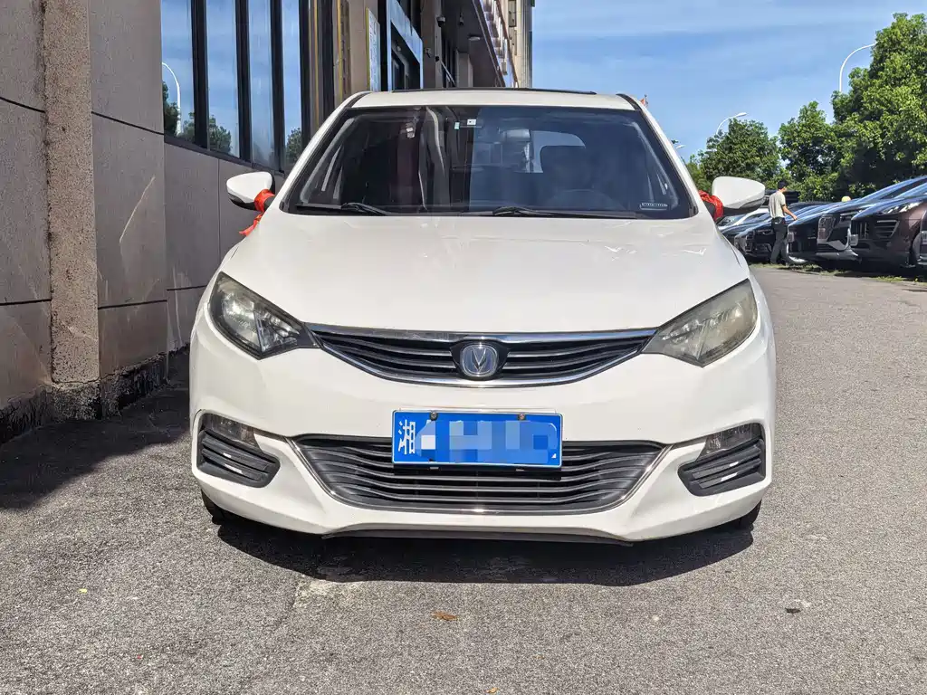 Changan Eado XT — миниатюра 8