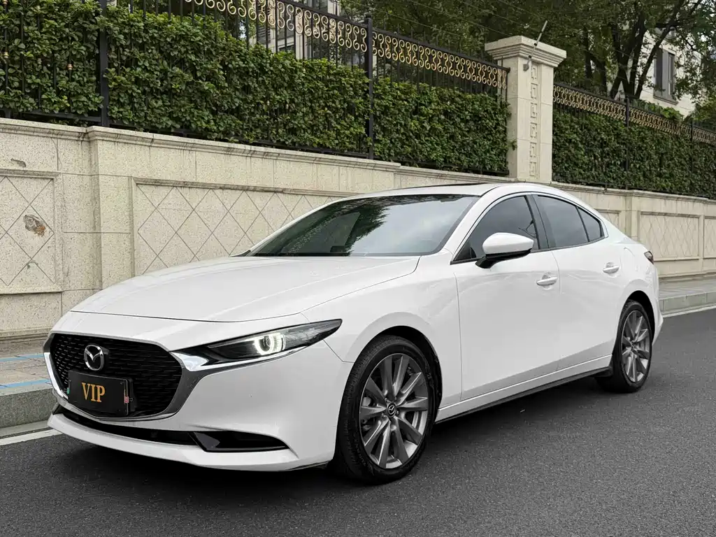 Mazda 3 Axela 2022