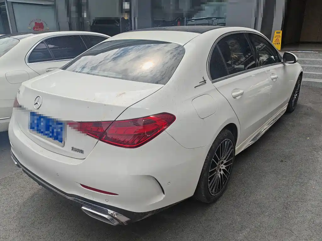 Mercedes-Benz C-Class — миниатюра 11