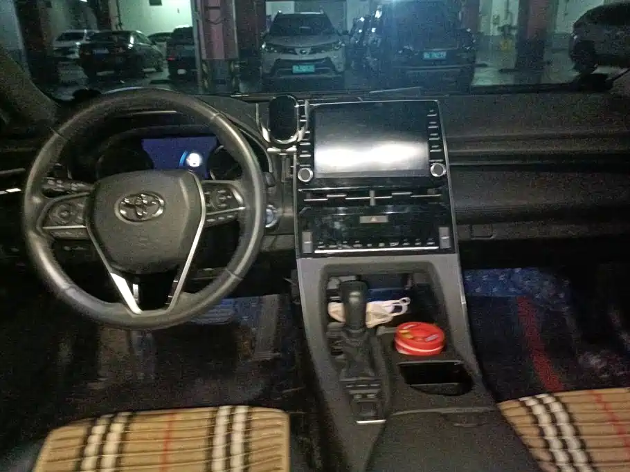 Toyota Avalon — миниатюра 12