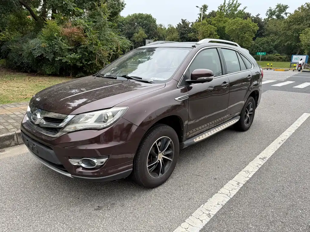 BYD S7