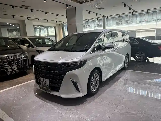 TOYOTA ELFA 2025