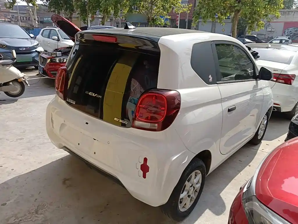 Roewe Clever — миниатюра 5