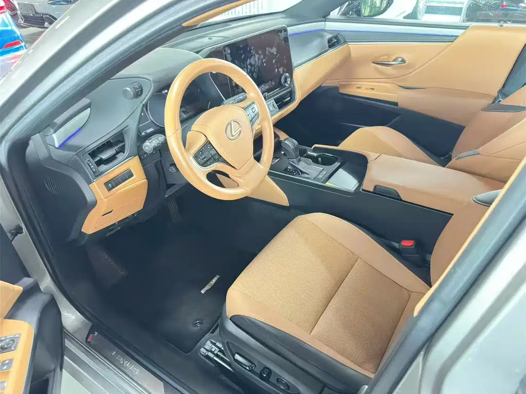 Lexus ES — миниатюра 5