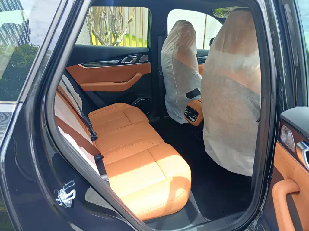 Geely Boyue L — миниатюра 10