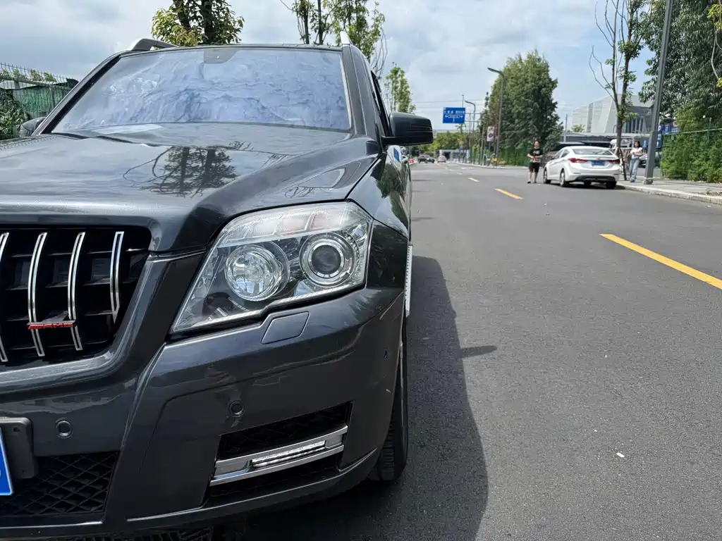 Mercedes-Benz GLK-Class (Import) — миниатюра 4