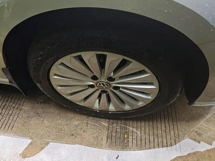 Volkswagen Lavida — миниатюра 6