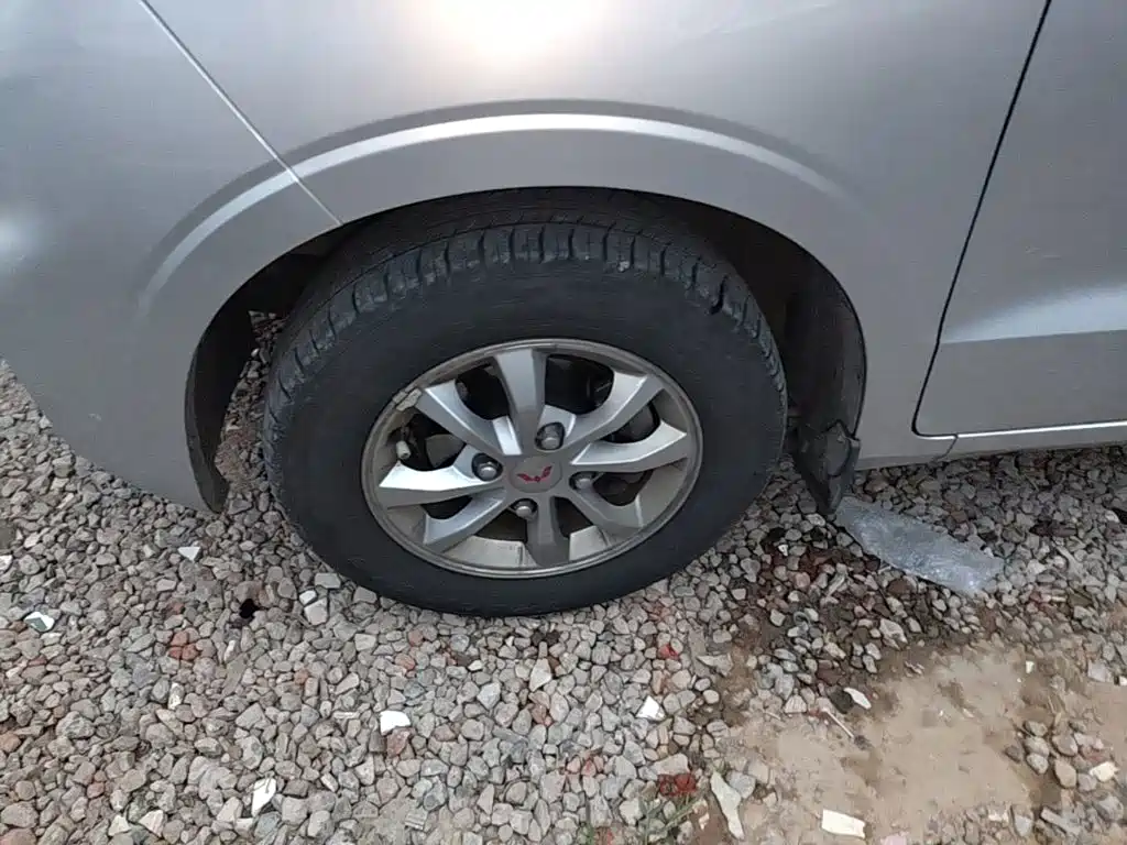 Wuling Hongguang V — миниатюра 23
