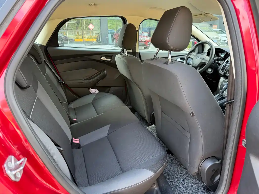Ford Focus — миниатюра 14