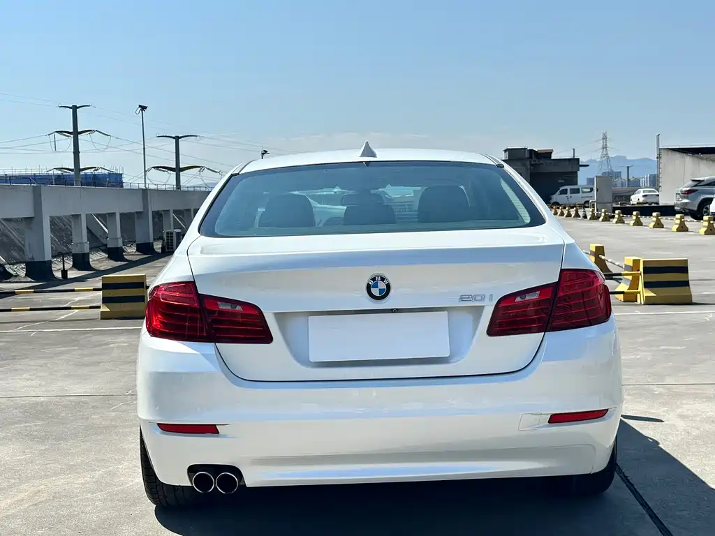 BMW 5 Series (Import) — миниатюра 8