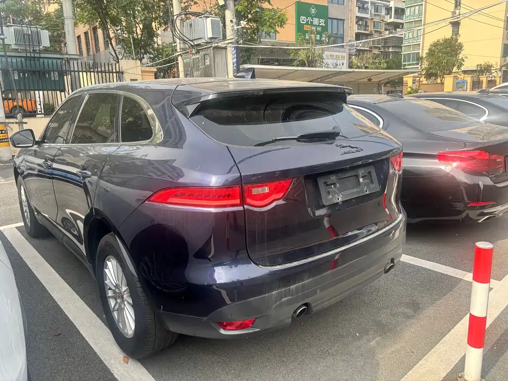 Jaguar F-PACE — миниатюра 4