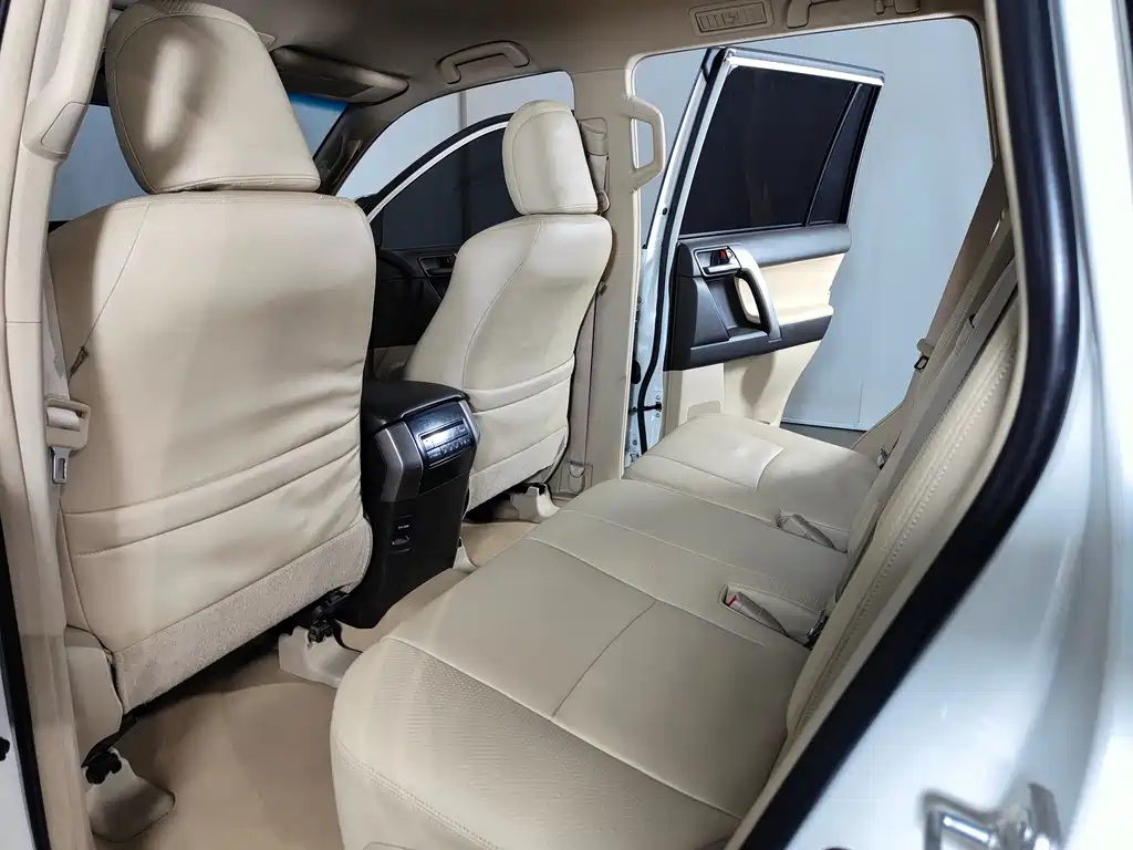 Toyota Land Cruiser Prado 2013 2.7L