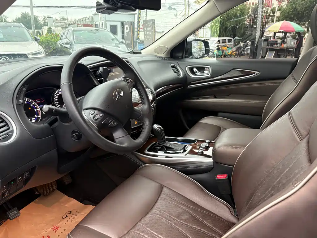 Infiniti QX60 (Import) — миниатюра 6