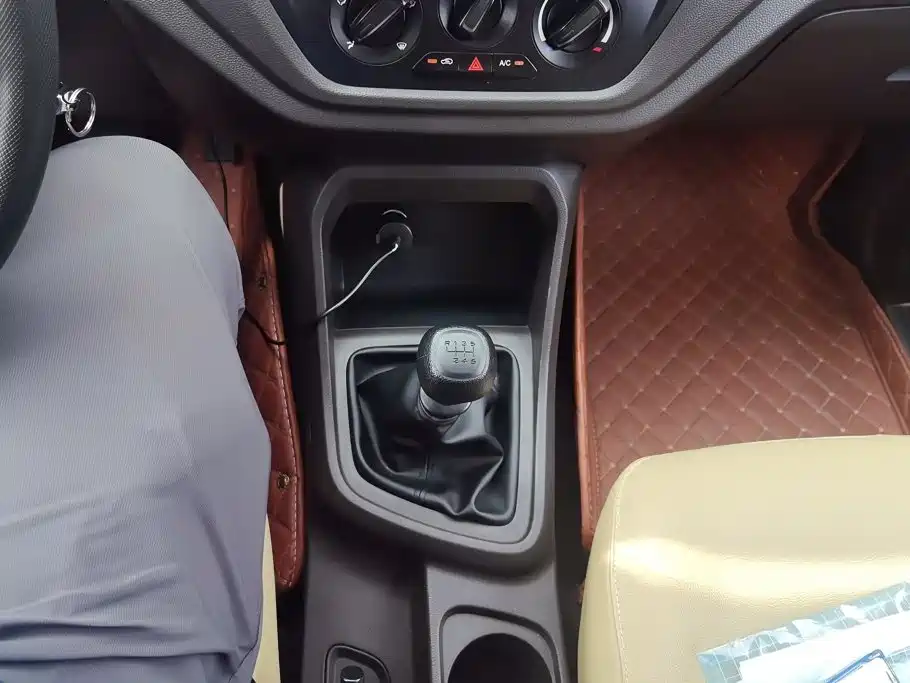 Wuling Hongguang V — миниатюра 16