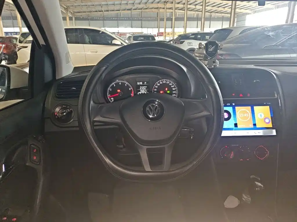 Volkswagen Polo — миниатюра 11