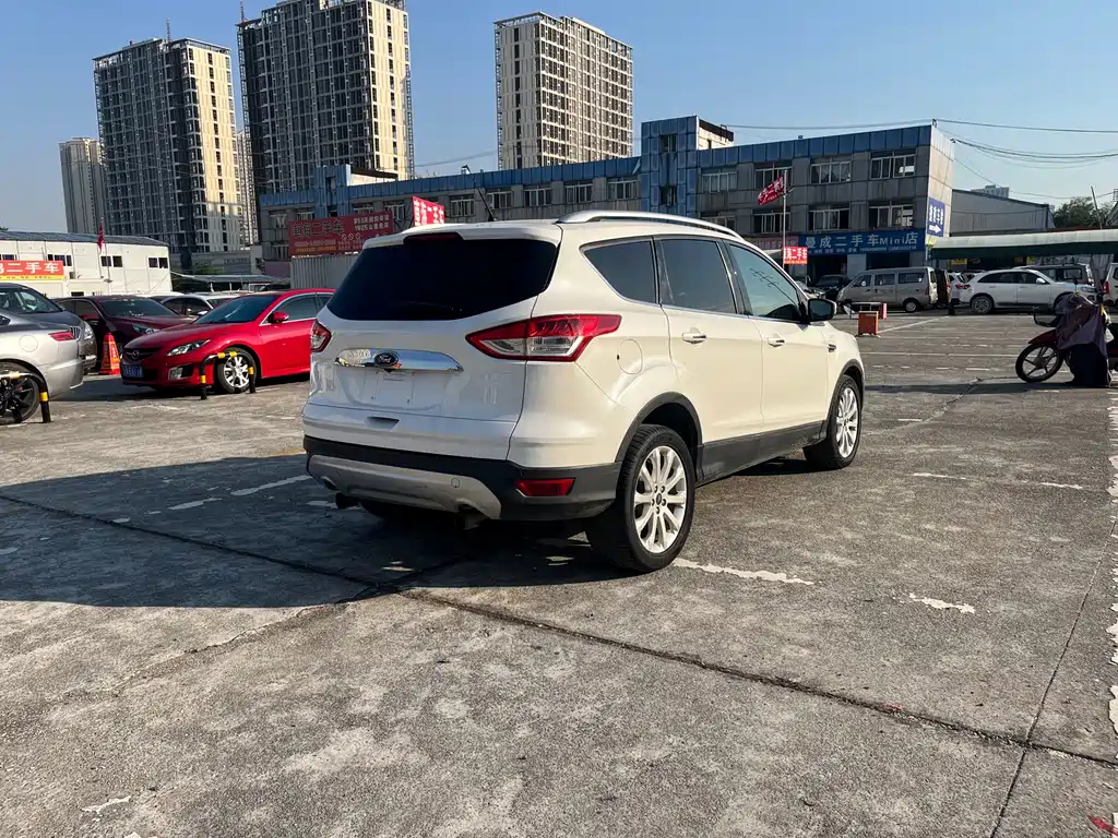 Ford Kuga — миниатюра 9
