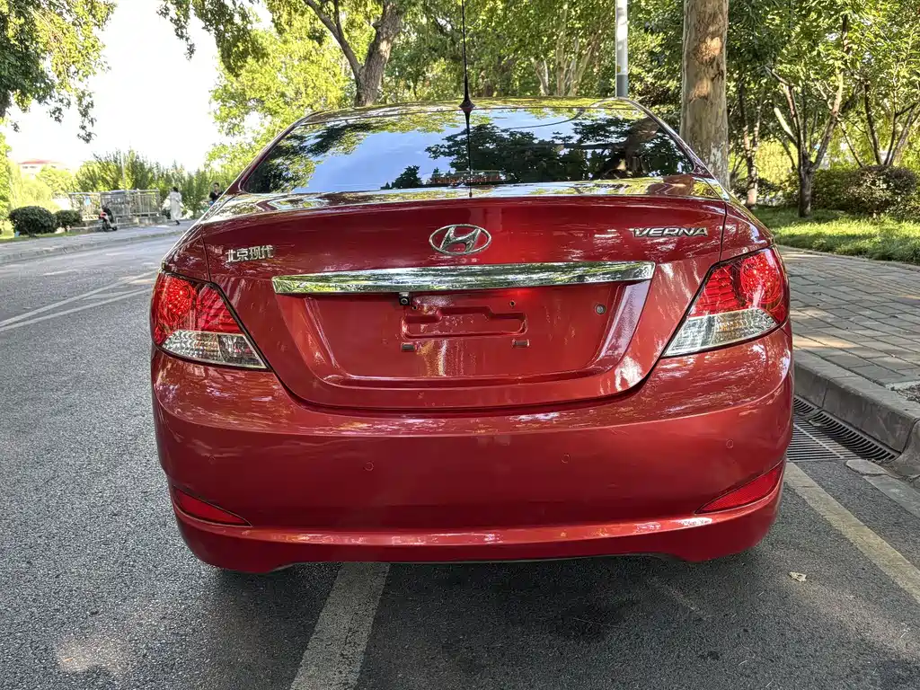 Hyundai Verna — миниатюра 5