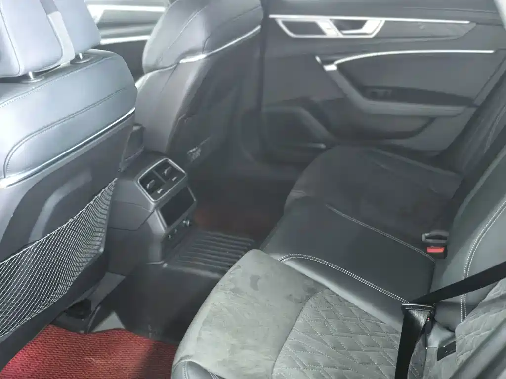 Audi A6L — миниатюра 7