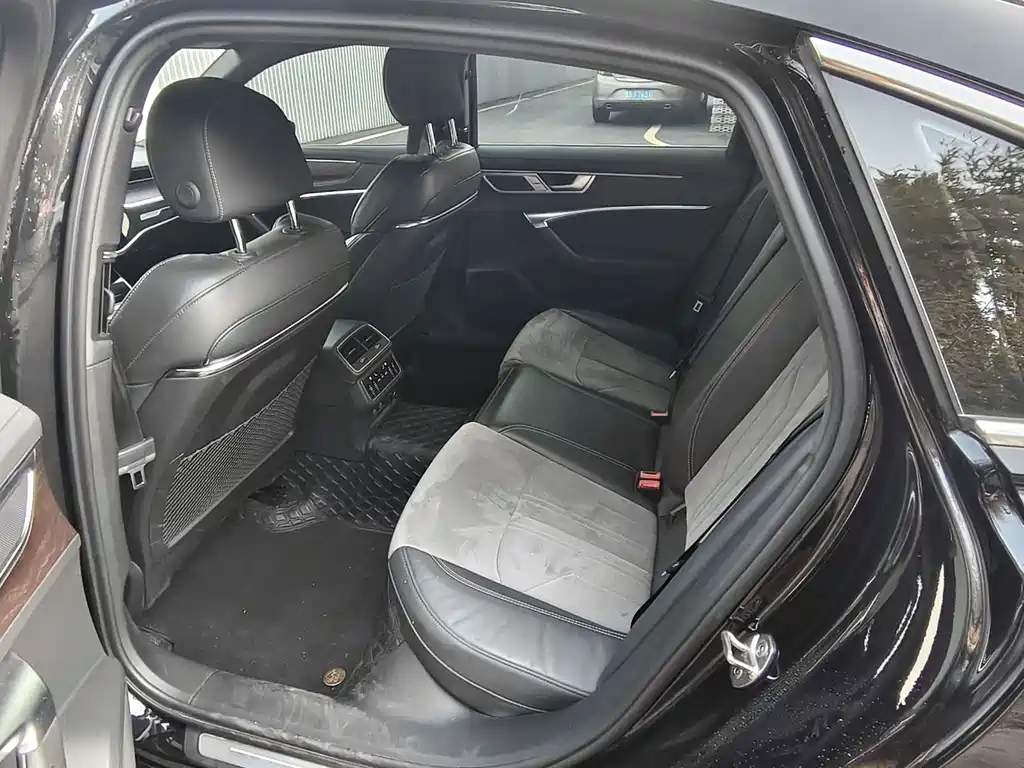 Audi A6L — миниатюра 7