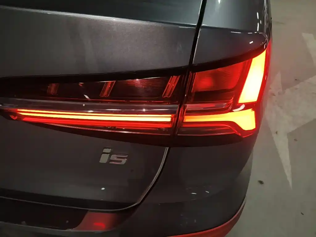 Roewe i5 — миниатюра 8