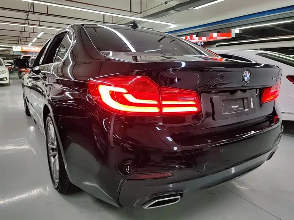 BMW 5 Series — миниатюра 5