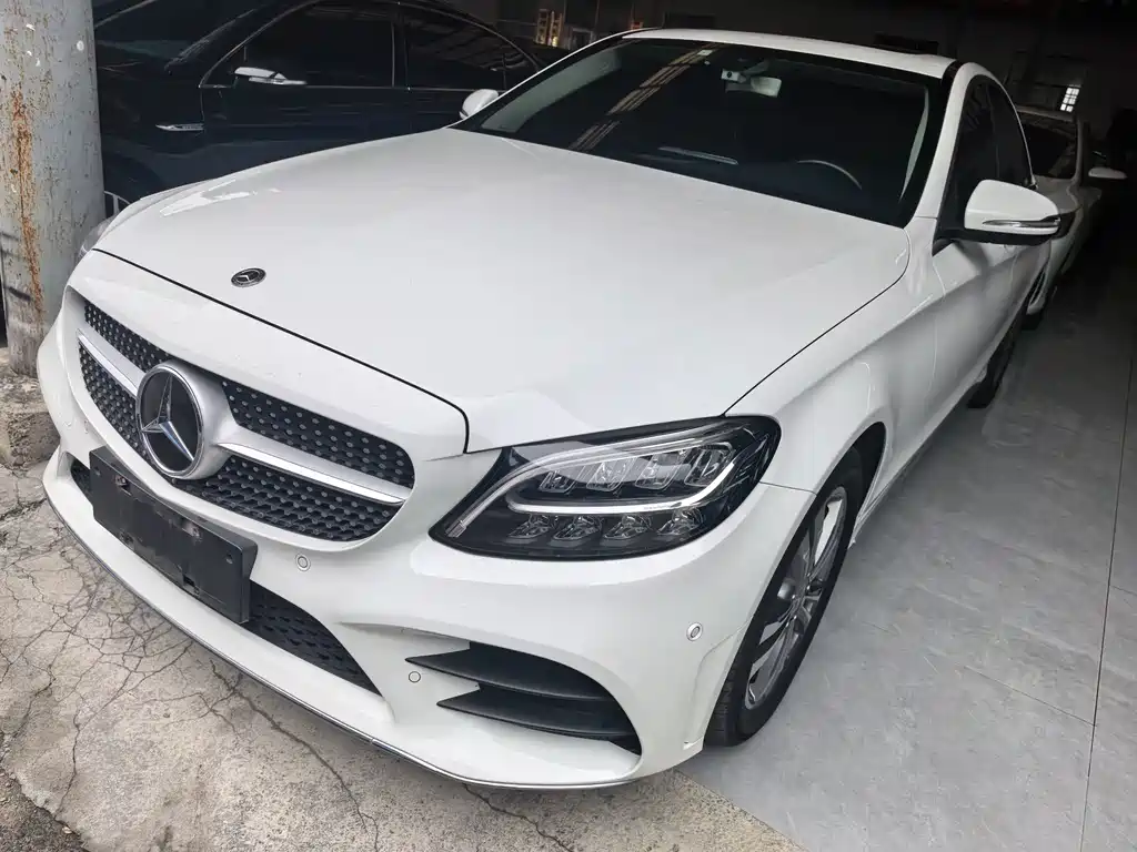 Mercedes-Benz C-Class — миниатюра 15