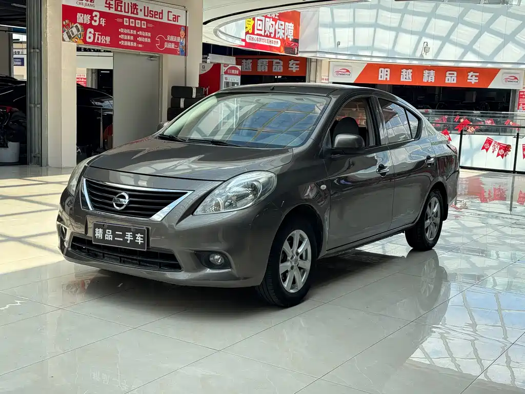 Nissan Sunny 2012