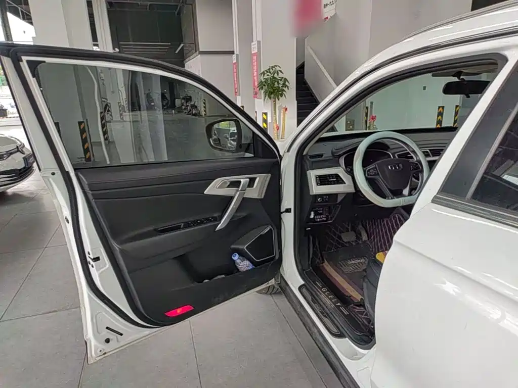 Geely Boyue — миниатюра 16