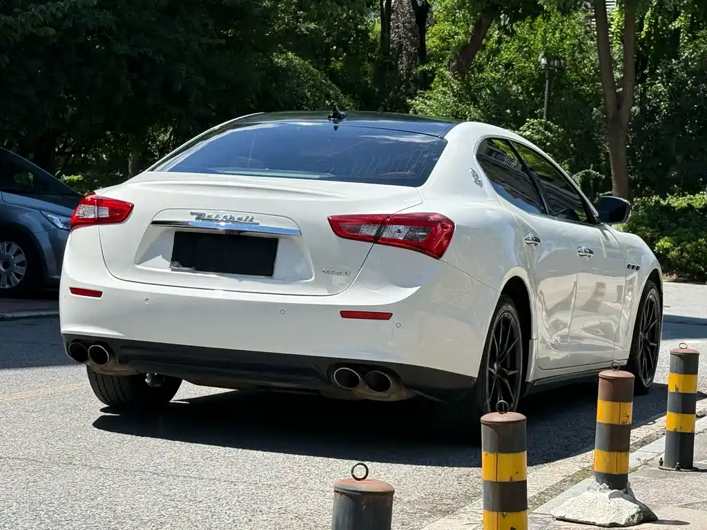 Maserati Ghibli — миниатюра 6