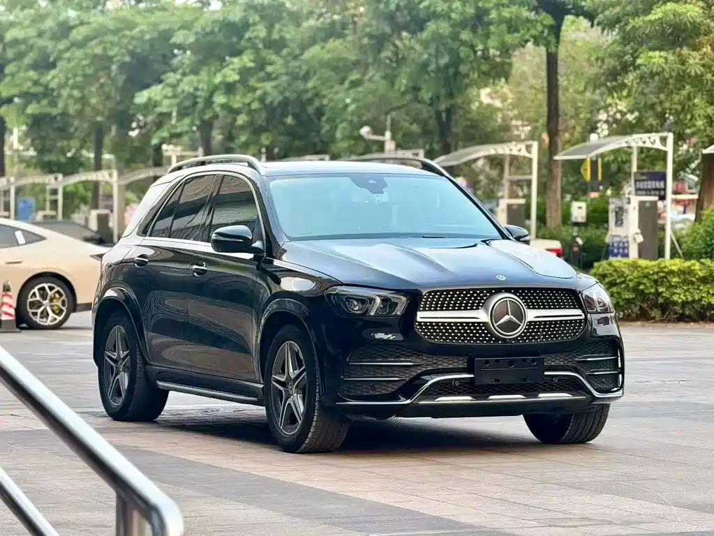 Mercedes-Benz GLE (Import) — миниатюра 2